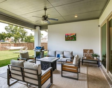 943 Marie Drive - Photo Thumbnail 21