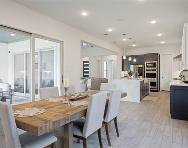 943 Marie Drive - Photo Thumbnail 6