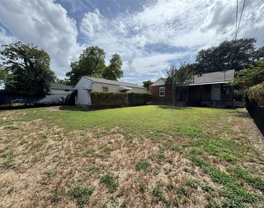 3241 Sandage Avenue - Photo Thumbnail 18