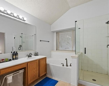 7710 Brookview Drive - Photo Thumbnail 4