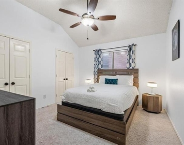 7710 Brookview Drive - Photo Thumbnail 8