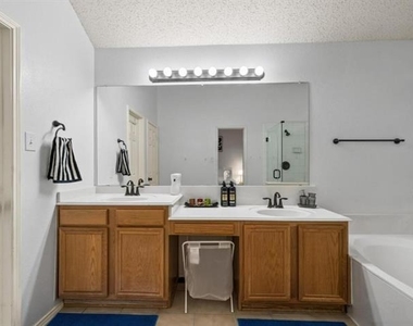 7710 Brookview Drive - Photo Thumbnail 5