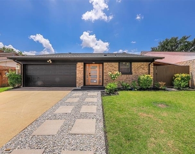2212 Benbrook Drive - Photo Thumbnail 33