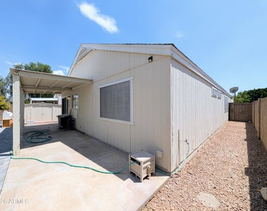 2824 W Angela Drive - Photo Thumbnail 55