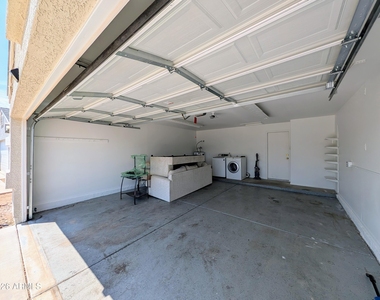 2824 W Angela Drive - Photo Thumbnail 52