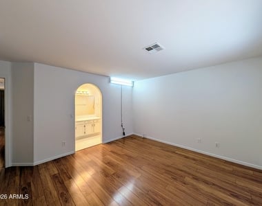 2824 W Angela Drive - Photo Thumbnail 33