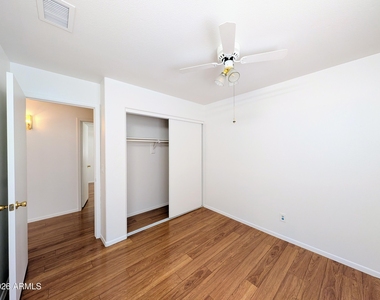 2824 W Angela Drive - Photo Thumbnail 44