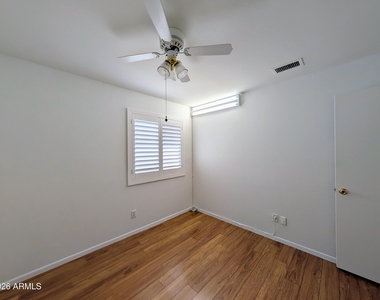2824 W Angela Drive - Photo Thumbnail 42