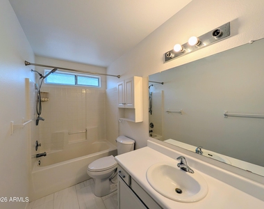 2824 W Angela Drive - Photo Thumbnail 36