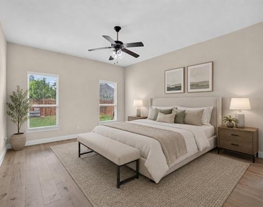 10712 Troutt Drive - Photo Thumbnail 12