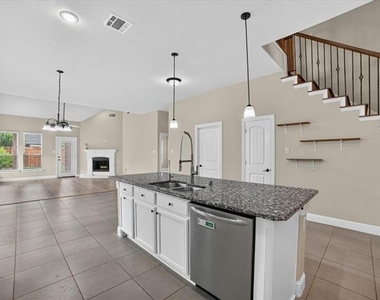 10712 Troutt Drive - Photo Thumbnail 9