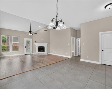 10712 Troutt Drive - Photo Thumbnail 3