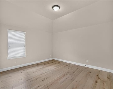 10712 Troutt Drive - Photo Thumbnail 22