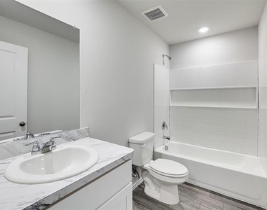829 Eagles Nest Drive - Photo Thumbnail 3