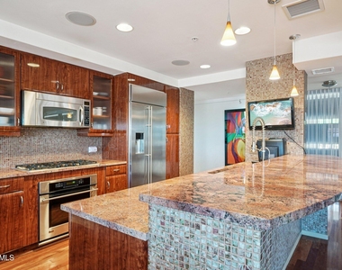 7157 E Rancho Vista Drive E - Photo Thumbnail 11