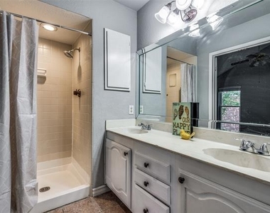 4409 Seville Lane - Photo Thumbnail 20
