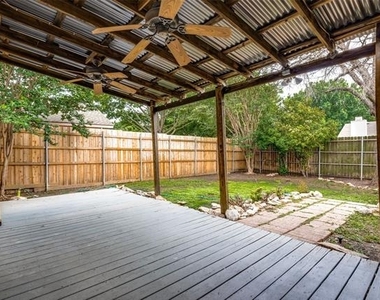 4409 Seville Lane - Photo Thumbnail 22