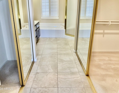 9023 N 107th Place - Photo Thumbnail 19
