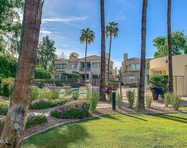 8270 N Hayden Road - Photo Thumbnail 36