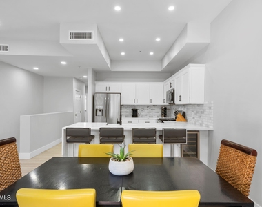 8270 N Hayden Road - Photo Thumbnail 6
