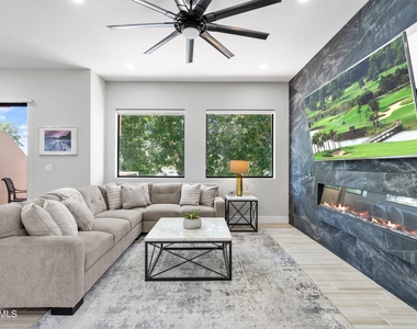 8270 N Hayden Road - Photo Thumbnail 1