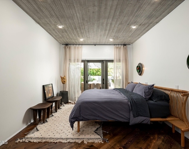 5101 N Casa Blanca Drive - Photo Thumbnail 12