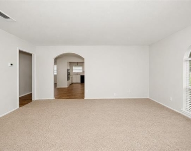 913 Gettysburg Place - Photo Thumbnail 9
