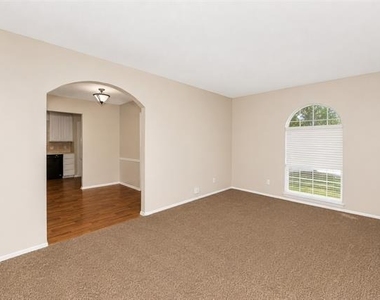 913 Gettysburg Place - Photo Thumbnail 11