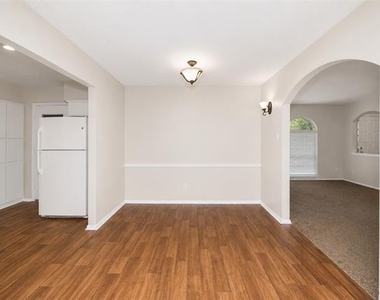 913 Gettysburg Place - Photo Thumbnail 12