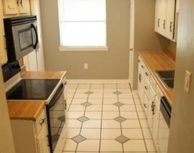800 Brentwood Lane - Photo Thumbnail 13