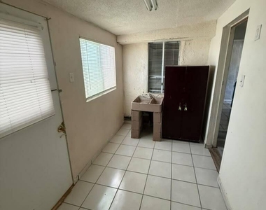 834 E 5th Street - Photo Thumbnail 18