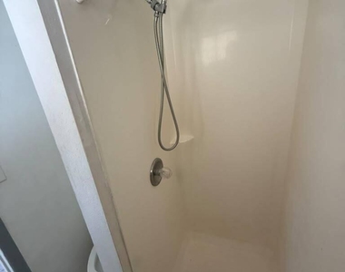 834 E 5th Street - Photo Thumbnail 17