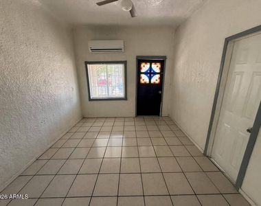 834 E 5th Street - Photo Thumbnail 1
