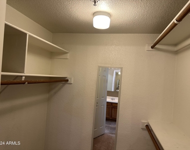 5950 N 78th Street - Photo Thumbnail 15