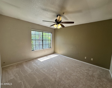 5950 N 78th Street - Photo Thumbnail 10