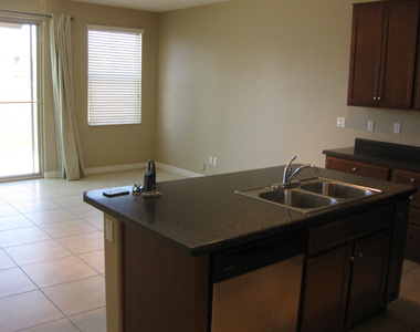 1115 E Cedar Street - Photo Thumbnail 19
