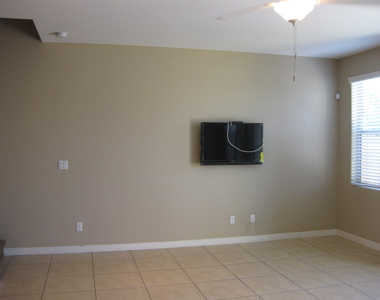 1115 E Cedar Street - Photo Thumbnail 16
