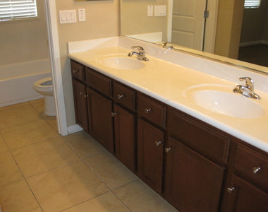 1115 E Cedar Street - Photo Thumbnail 12