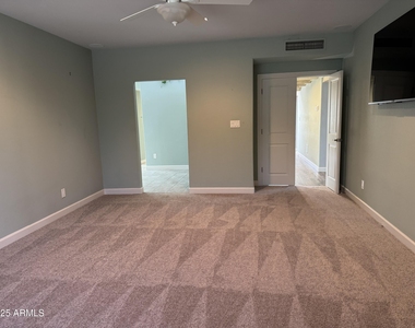 8100 E Camelback Road - Photo Thumbnail 18