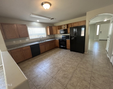 38166 N Sandy Drive - Photo Thumbnail 2