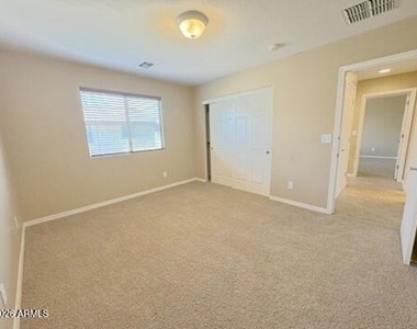 2526 W Desert Vista Trail - Photo Thumbnail 20