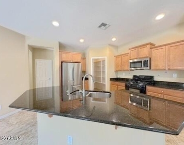 2526 W Desert Vista Trail - Photo Thumbnail 5