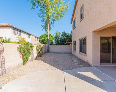 2526 W Desert Vista Trail - Photo Thumbnail 22