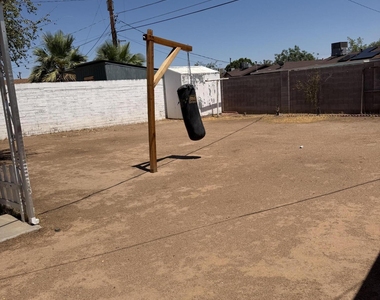 8619 N 30th Drive - Photo Thumbnail 17