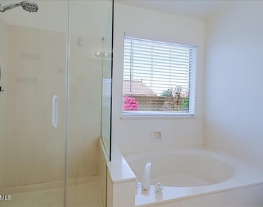 19324 N 75th Drive - Photo Thumbnail 15