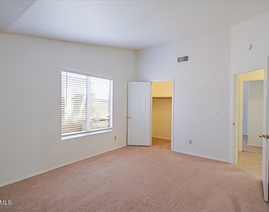 19324 N 75th Drive - Photo Thumbnail 17