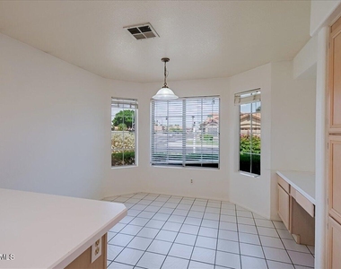 19324 N 75th Drive - Photo Thumbnail 8