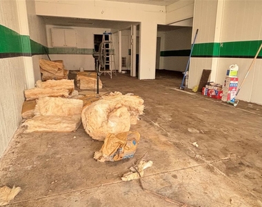 210 E Main Street - Photo Thumbnail 3