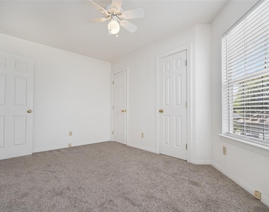 336 Lariat Circle - Photo Thumbnail 14