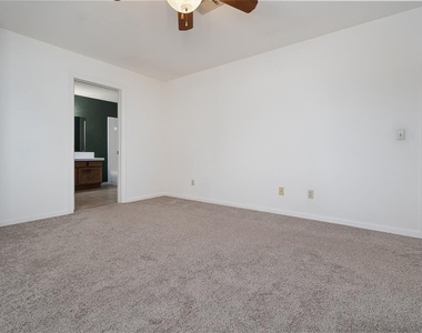 336 Lariat Circle - Photo Thumbnail 16